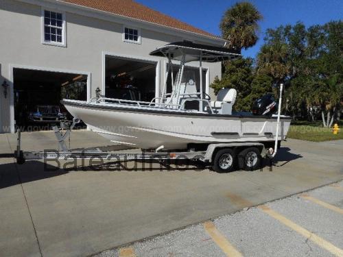 Boston Whaler Justice 19 fiche technique et avis